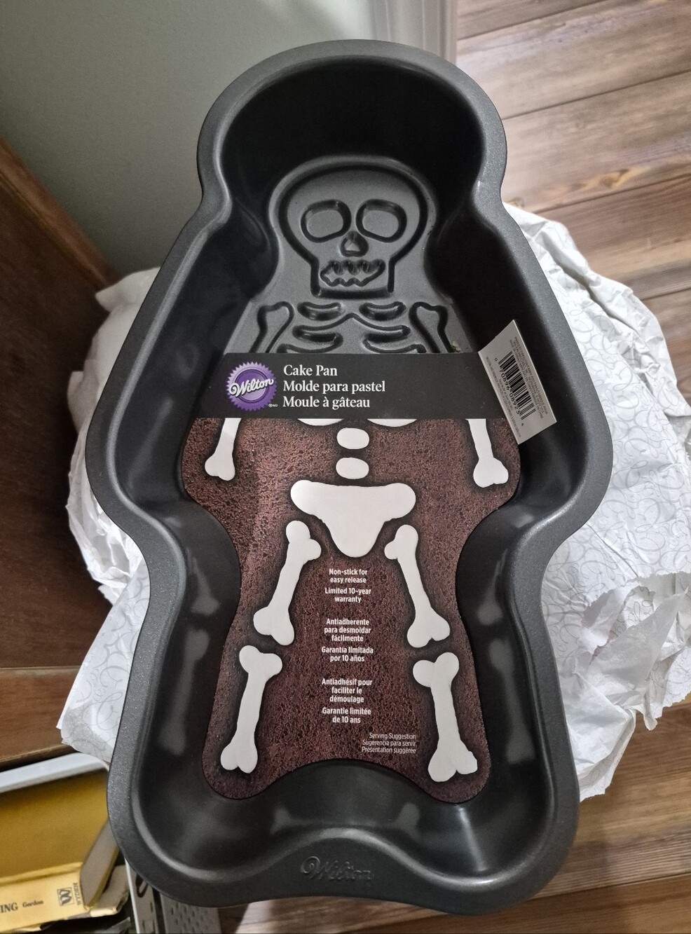 Wilton Black Skeleton Bake Pan